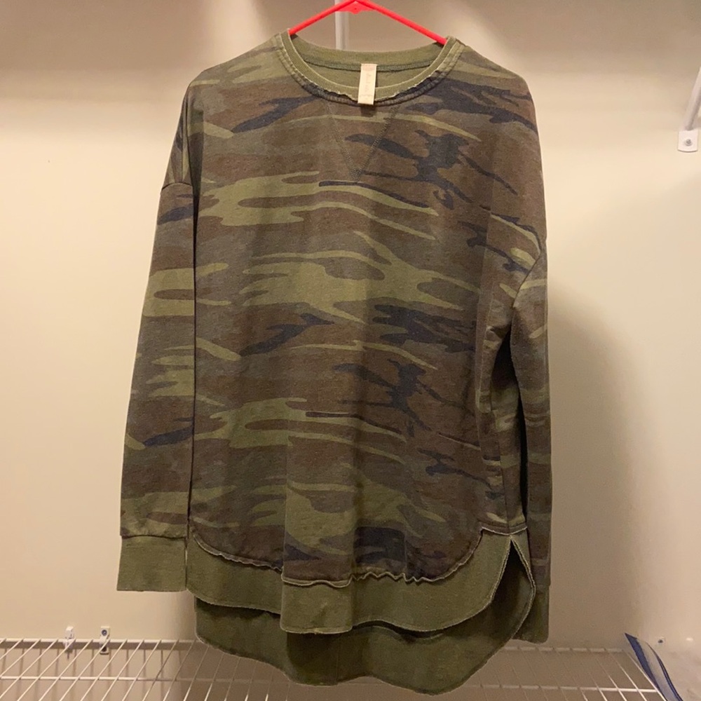 Comfy camo long sleeve